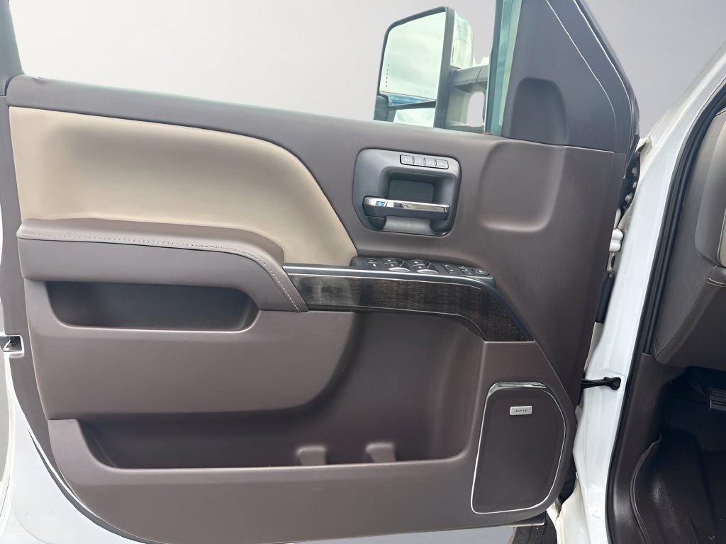 Used 2016 GMC Sierra 3500 Denali w/ Duramax Plus Package AWD/4WD image 24