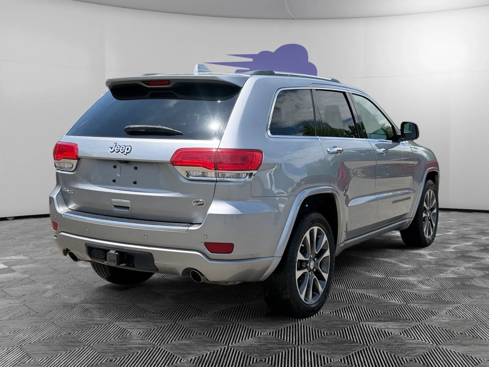 Used 2018 Jeep Grand Cherokee Overland AWD/4WD image 5