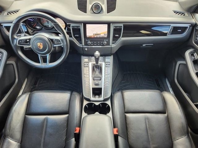 Used 2017 Porsche Macan S image 25