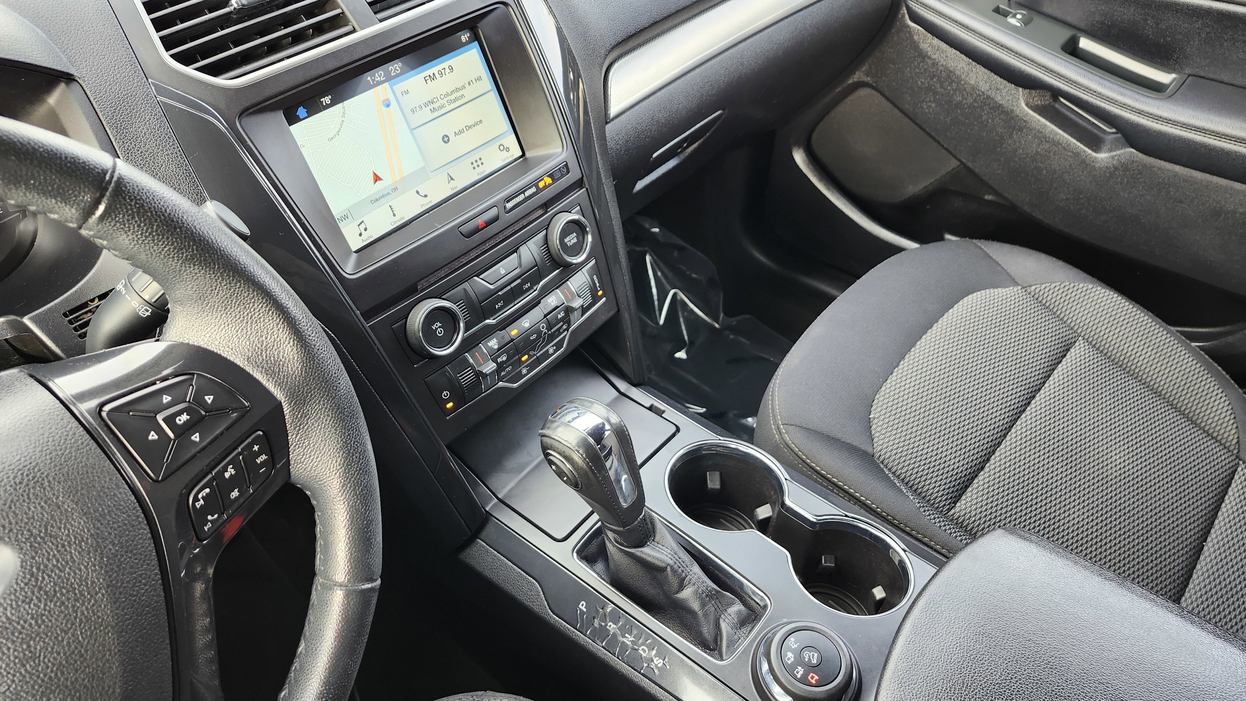 Used 2018 Ford Explorer XLT w/ Equipment Group 201A image 31