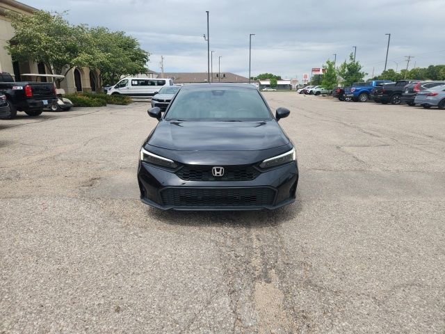 Used 2025 Honda Civic Sport image 4
