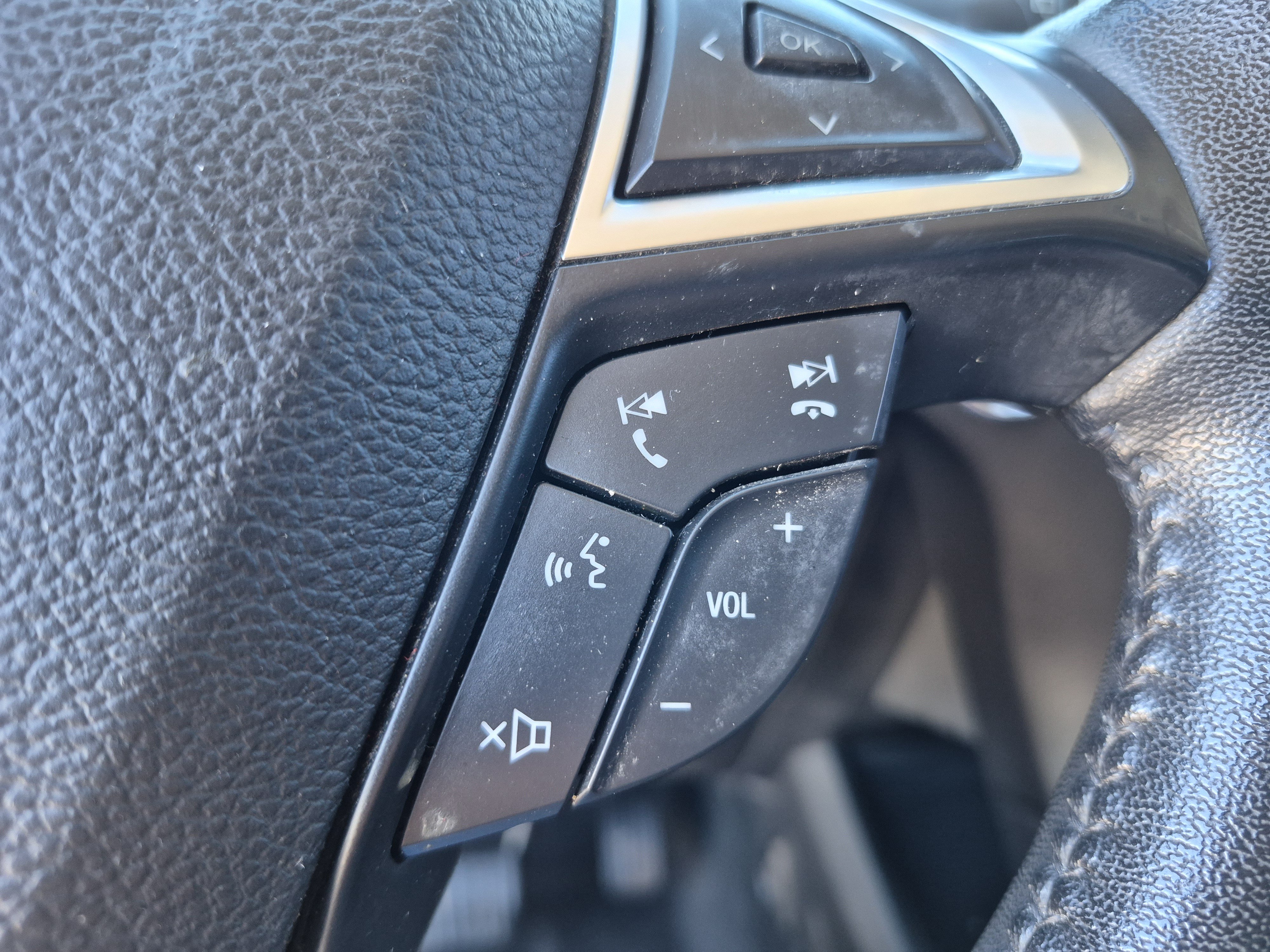 Used 2019 Ford Edge SEL w/ Equipment Group 201A AWD/4WD image 25