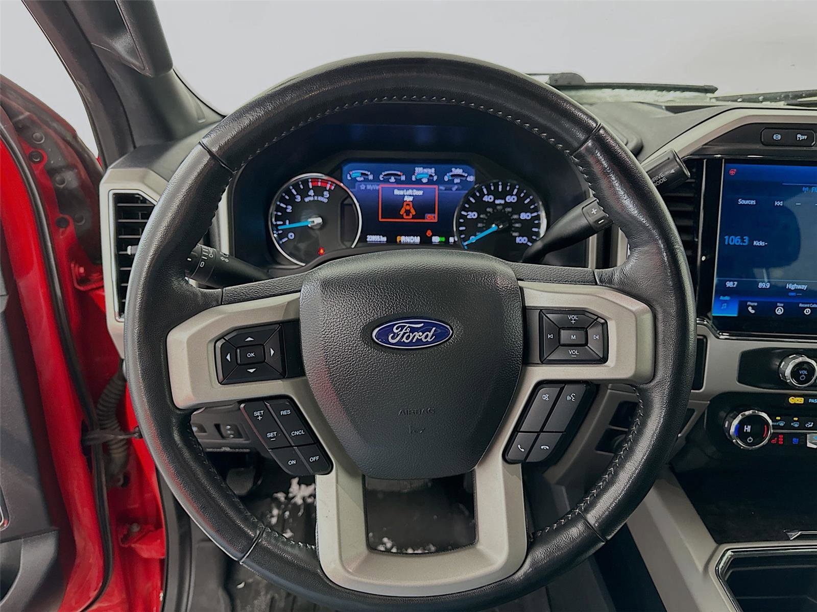 Used 2022 Ford F350 Lariat w/ Lariat Ultimate Package image 12