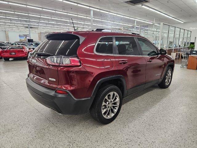 Used 2019 Jeep Cherokee Latitude Plus w/ Comfort/Convenience Group FWD image 4