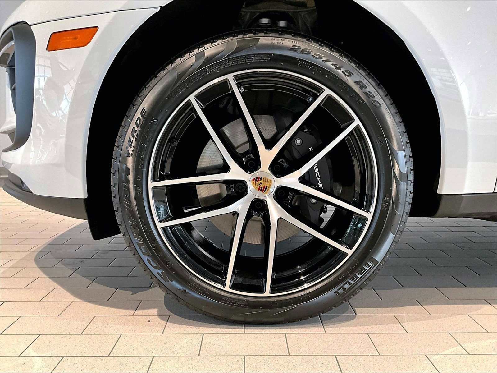New 2026 Porsche Macan AWD/4WD image 11