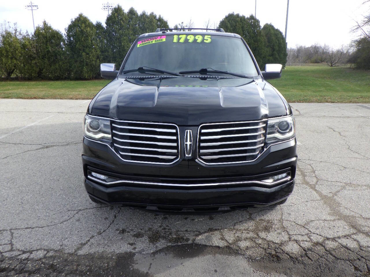 Used 2017 Lincoln Navigator L Select AWD/4WD image 4