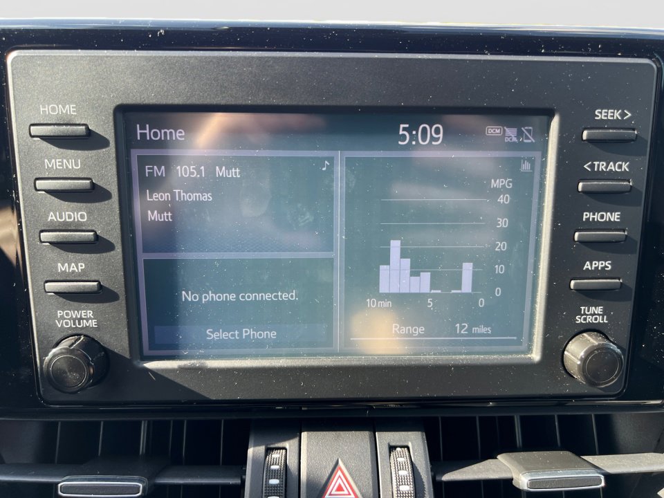 Used 2019 Toyota RAV4 XLE Premium image 21