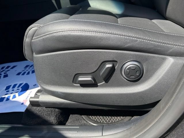 Used 2025 Genesis GV70 2.5T AWD/4WD image 15
