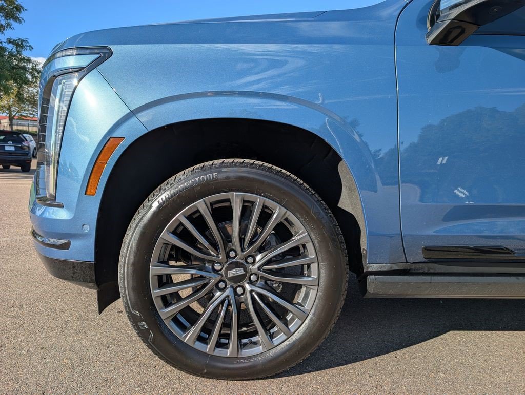 Certified 2025 Cadillac Escalade ESV Sport Platinum AWD/4WD image 5