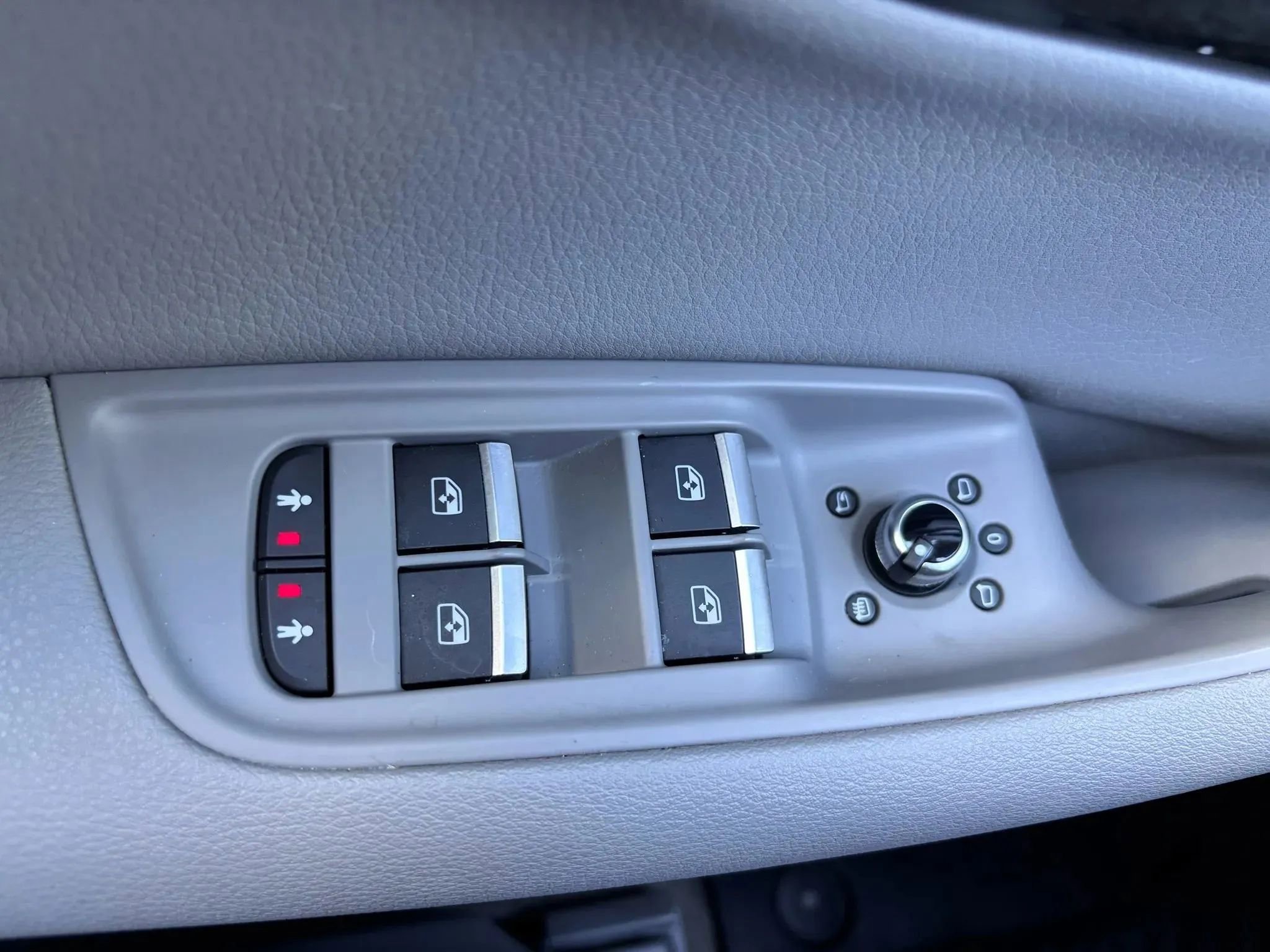 Used 2018 Audi Q7 2.0T Premium Plus w/ Premium Plus Package AWD/4WD image 32