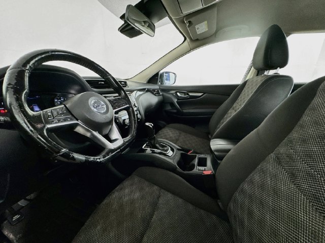 Used 2021 Nissan Rogue Sport SV FWD image 19