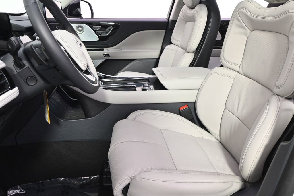 New 2026 Lincoln Aviator Reserve image 13