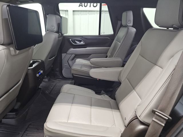 Used 2021 GMC Yukon SLT w/ Rear Media and Nav Package AWD/4WD image 19