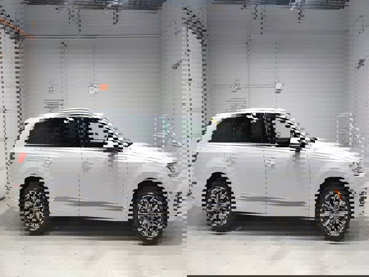 Used 2017 Audi Q7 3.0T Premium Plus image 5