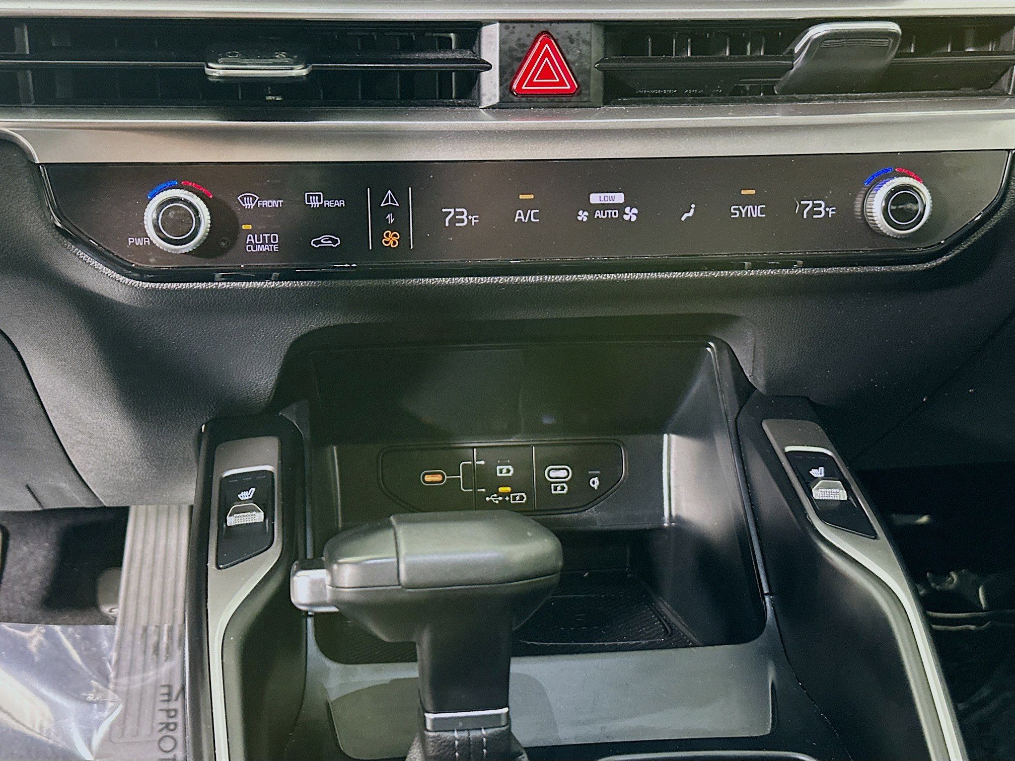 Used 2025 Kia Sorento S w/ Panoramic Sunroof Package image 23