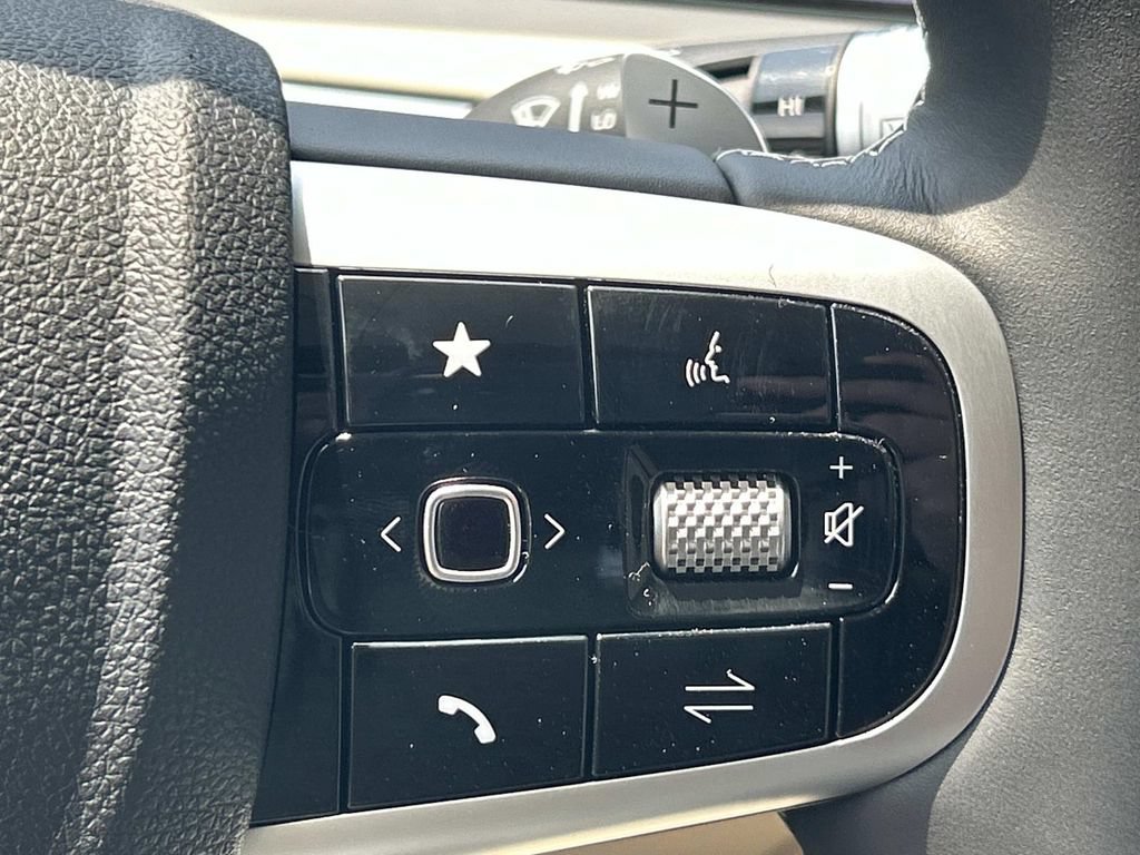 New 2027 Genesis GV70 2.5T Advanced AWD/4WD image 32