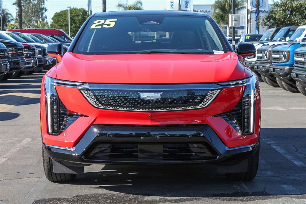 Used 2025 Cadillac Optiq Sport 2 w/ LPO, Floor Liner Package image 2