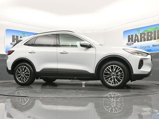 New 2025 Ford Escape SE image 24