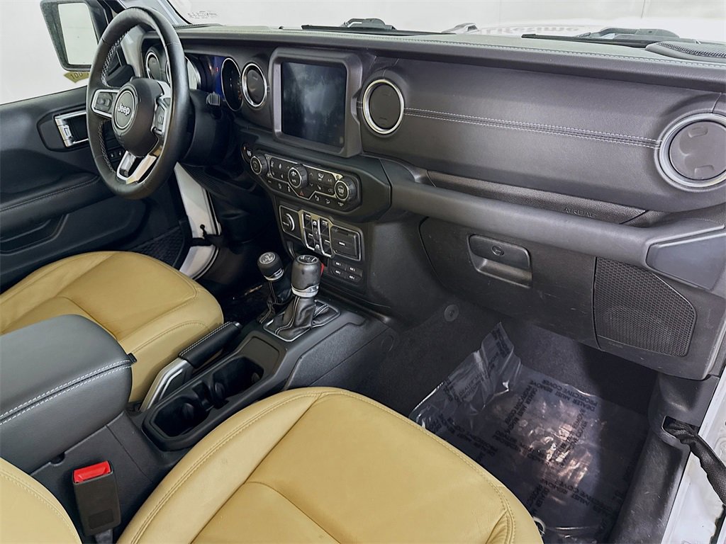 Used 2019 Jeep Wrangler Unlimited Sahara w/ Quick Order Package 24M Moab image 33