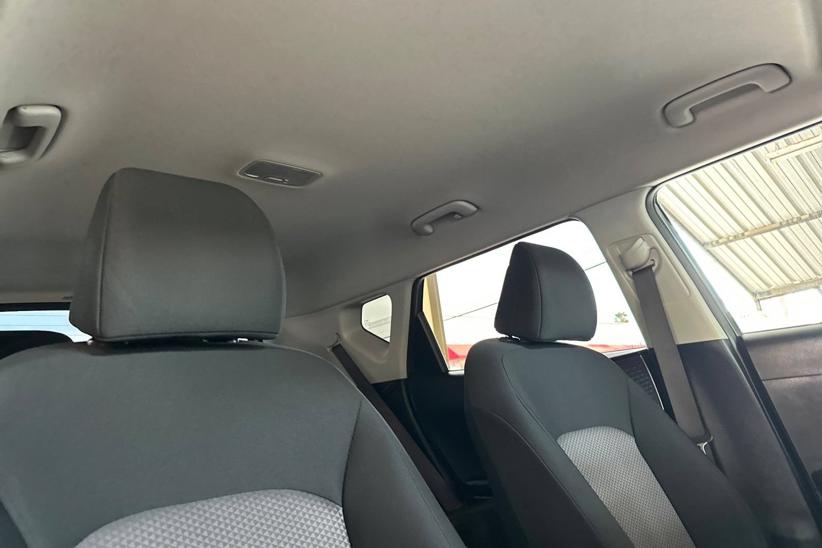 Used 2025 Kia Soul LX w/ LX Technology Package FWD image 18
