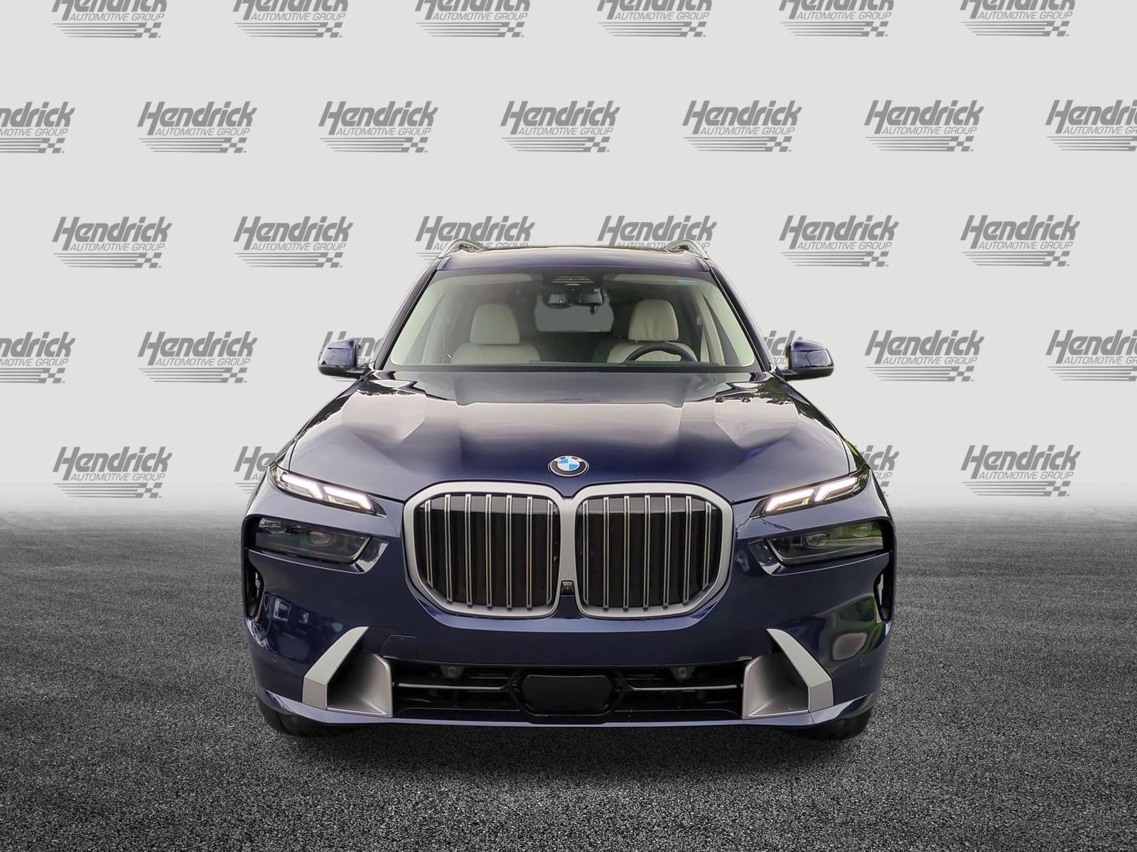 Used 2026 BMW X7 xDrive40i AWD/4WD image 3
