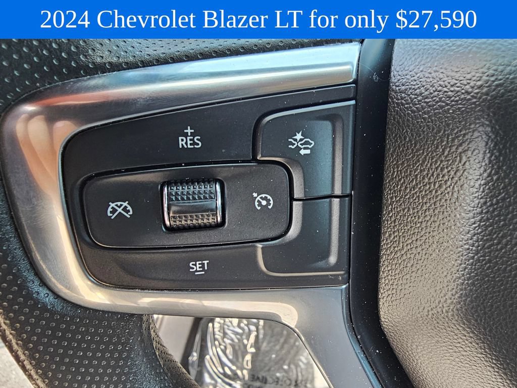 Used 2024 Chevrolet Blazer LT FWD image 24