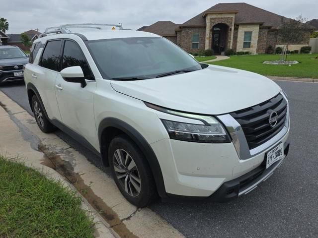 Used 2023 Nissan Pathfinder SL FWD image 13