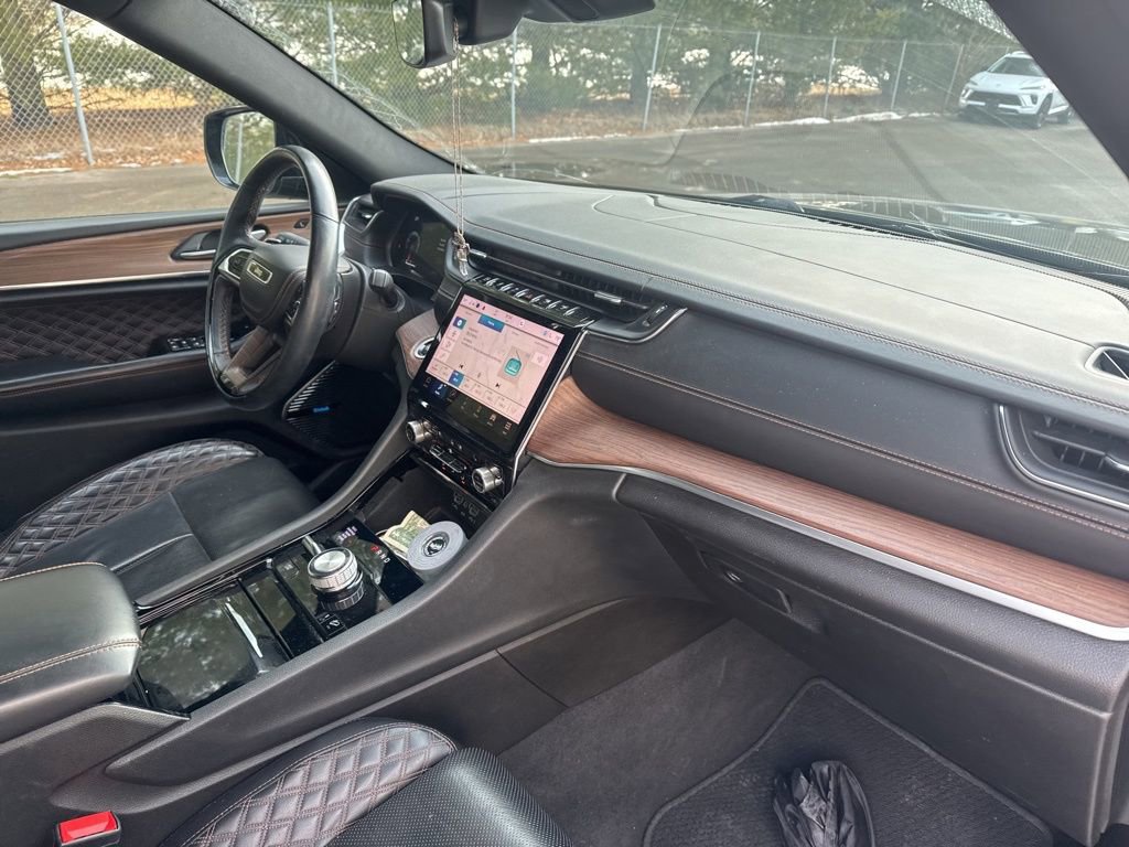 Used 2021 Jeep Grand Cherokee L Summit w/ Luxury Tech Group V image 12