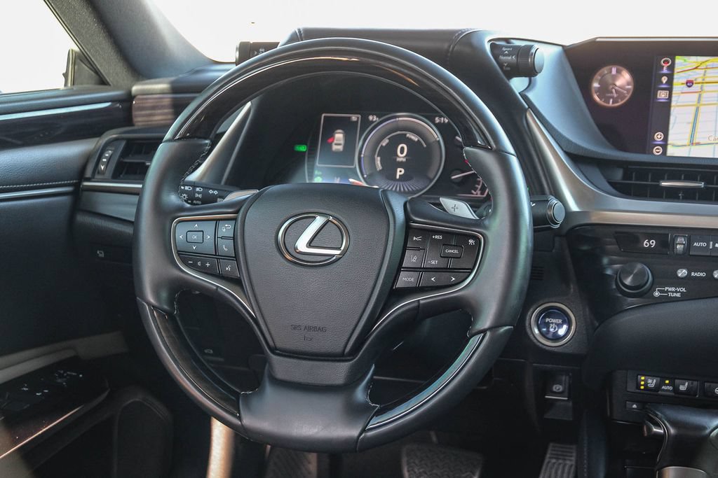 Used 2020 Lexus ES 300h w/ Accessory Package FWD image 15
