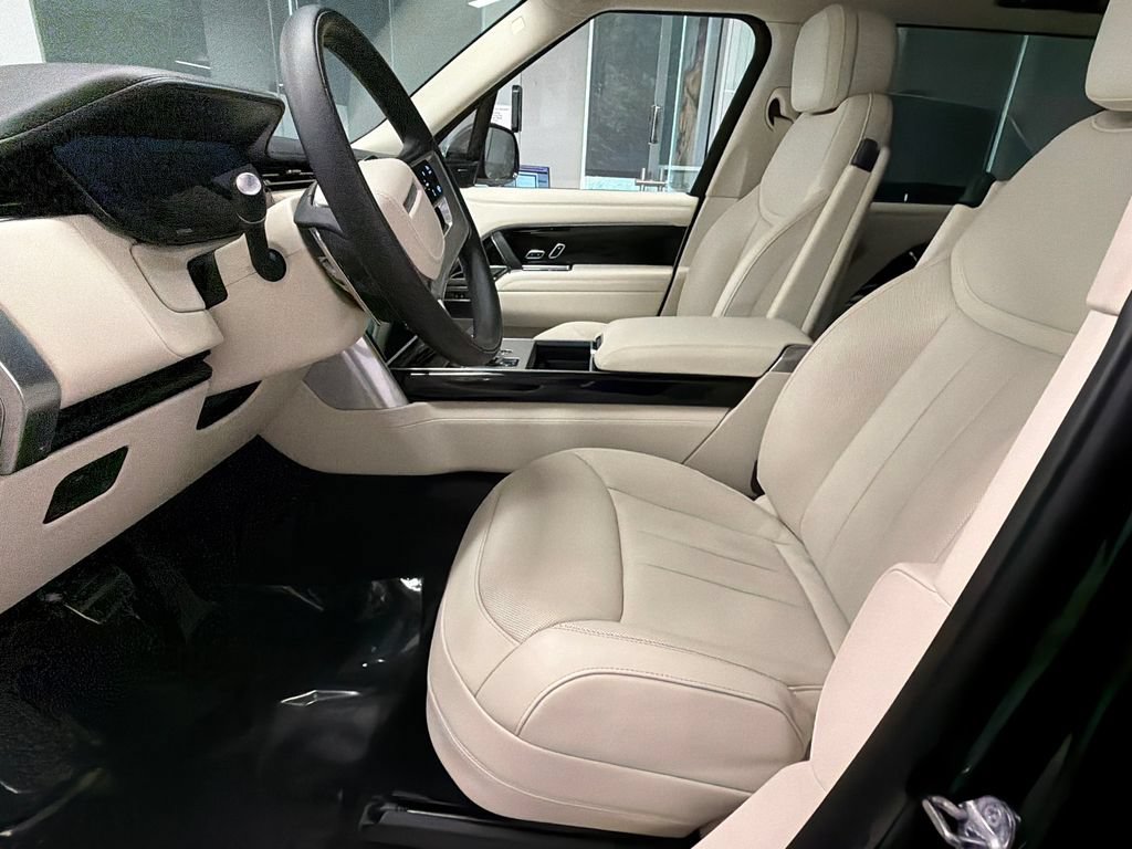 Used 2024 Land Rover Range Rover Long Wheelbase SE AWD/4WD image 21