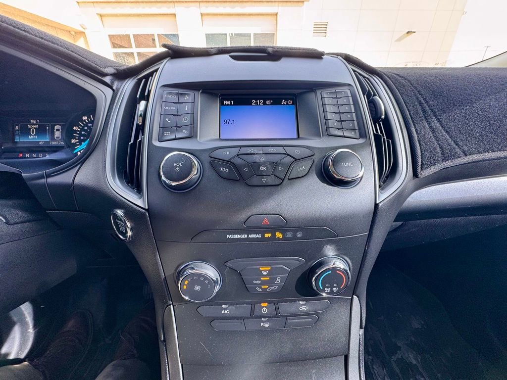 Used 2019 Ford Edge SE image 13