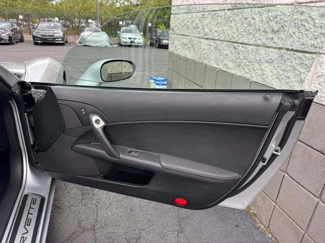 Used 2013 Chevrolet Corvette Coupe RWD image 30