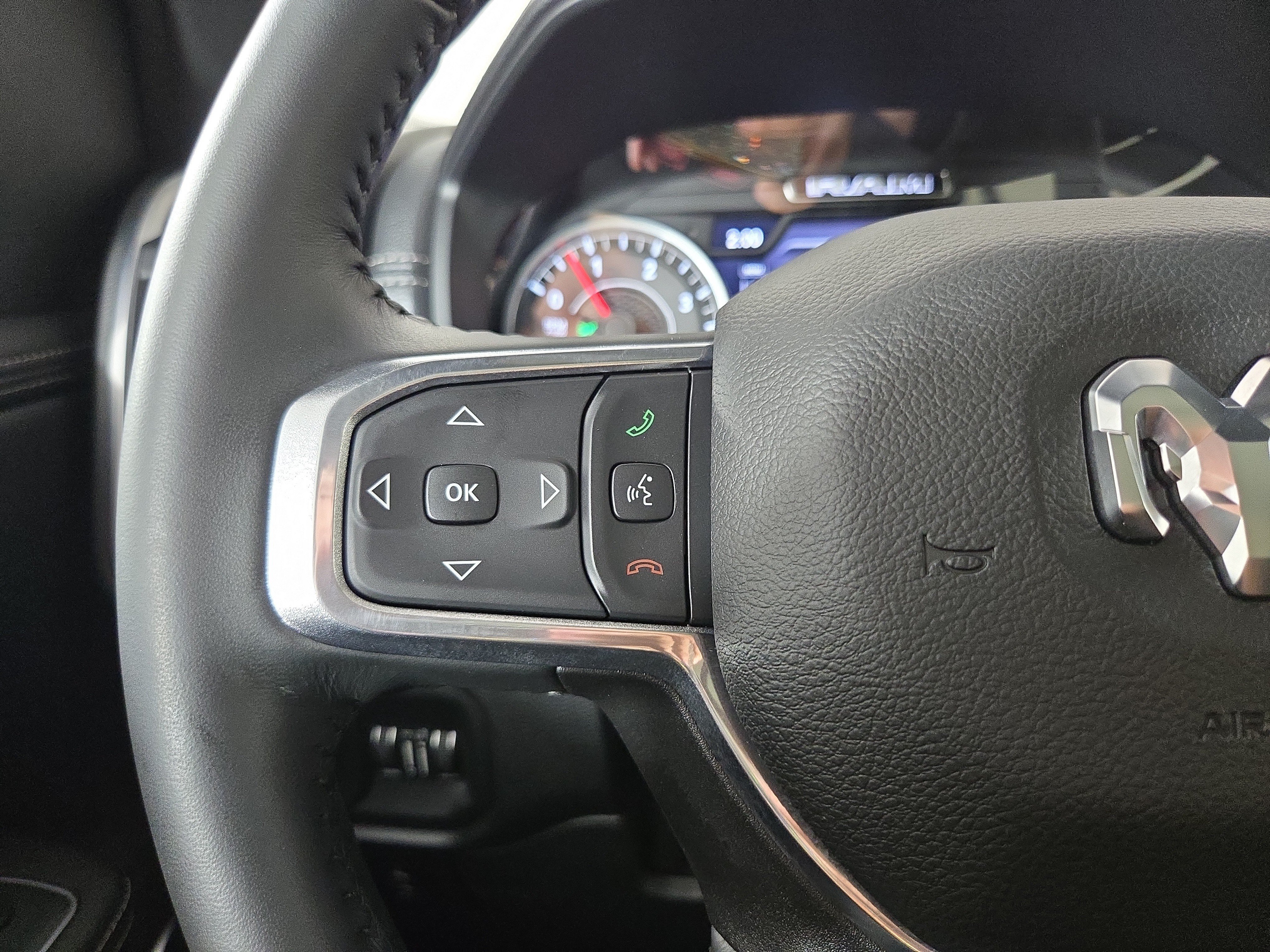 Used 2023 RAM 1500 Laramie AWD/4WD image 16