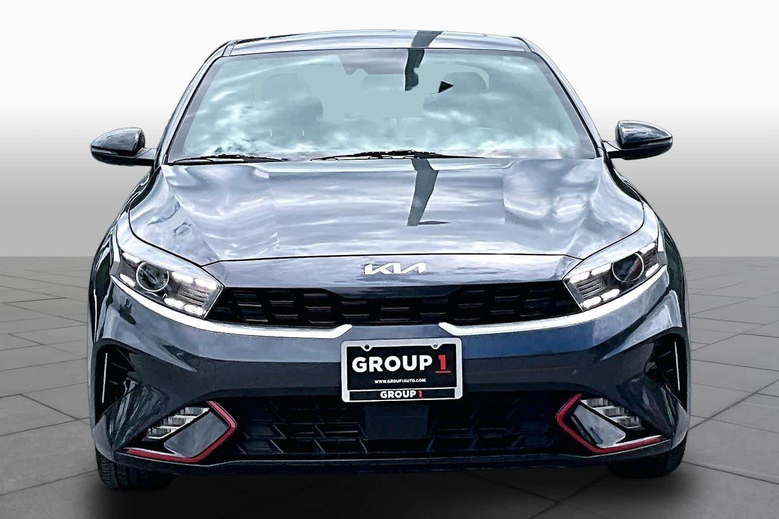 Used 2023 Kia Forte GT-Line w/ GT-Line Premium Package FWD image 4