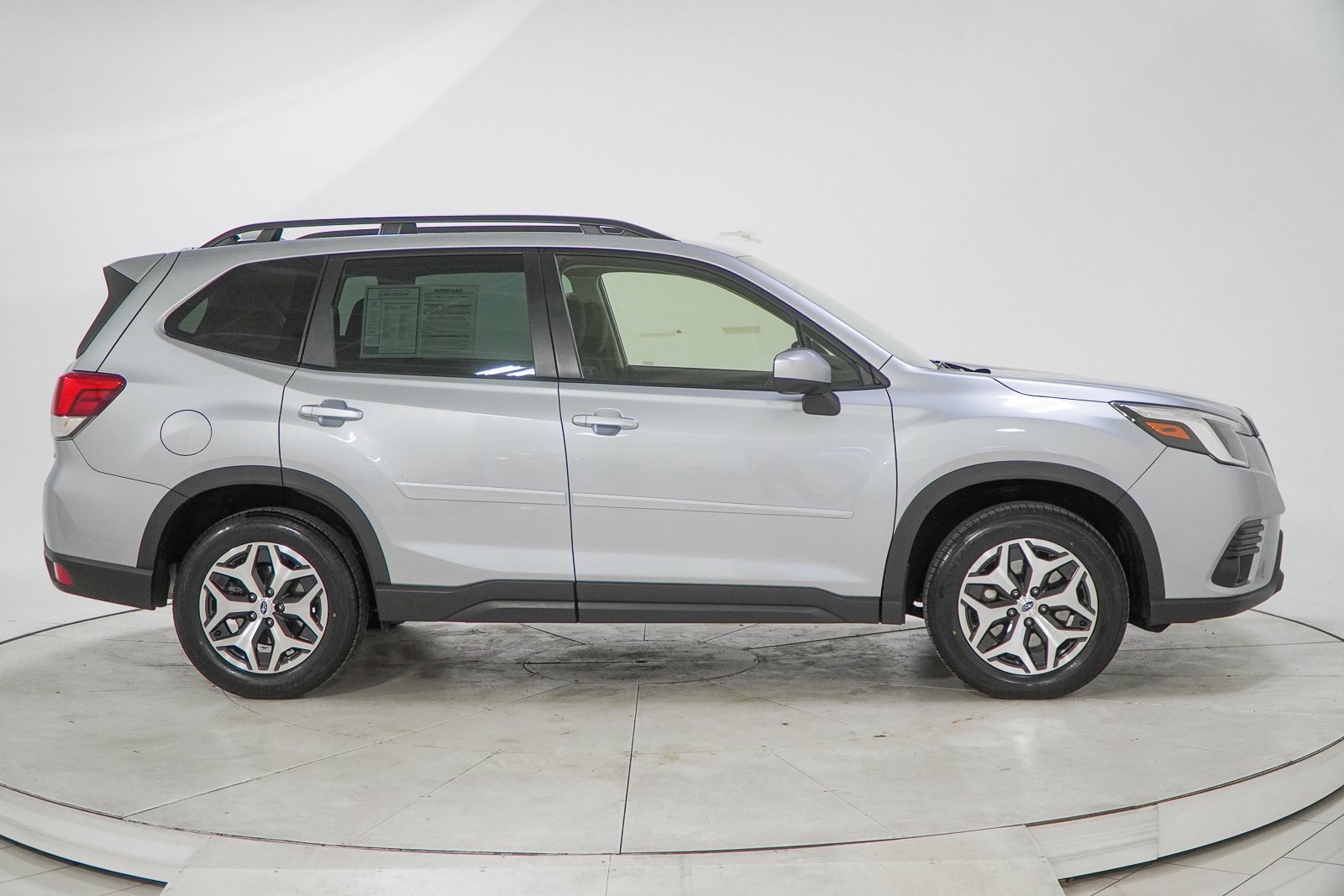 Used 2023 Subaru Forester Premium image 12