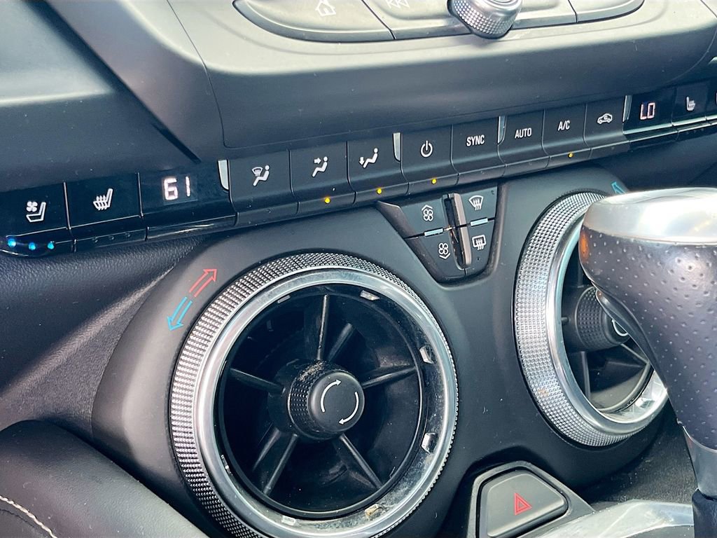 Used 2018 Chevrolet Camaro SS RWD image 15
