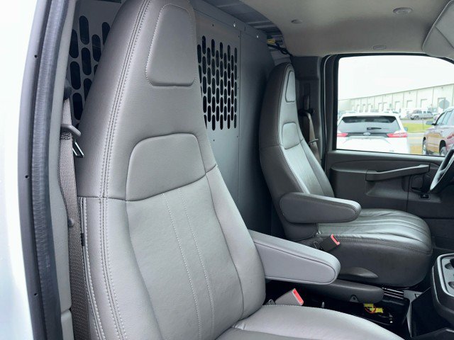 Used 2025 Chevrolet Express 2500 w/ Driver Convenience Package RWD image 29