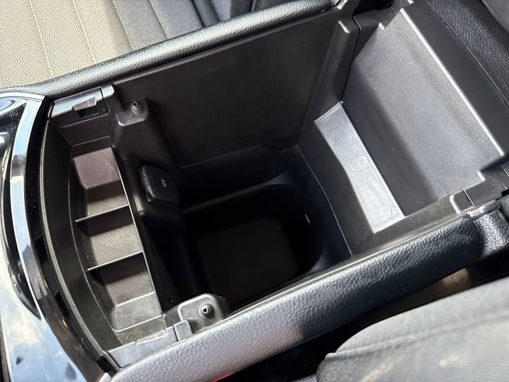 Used 2019 Ford Edge SE image 22