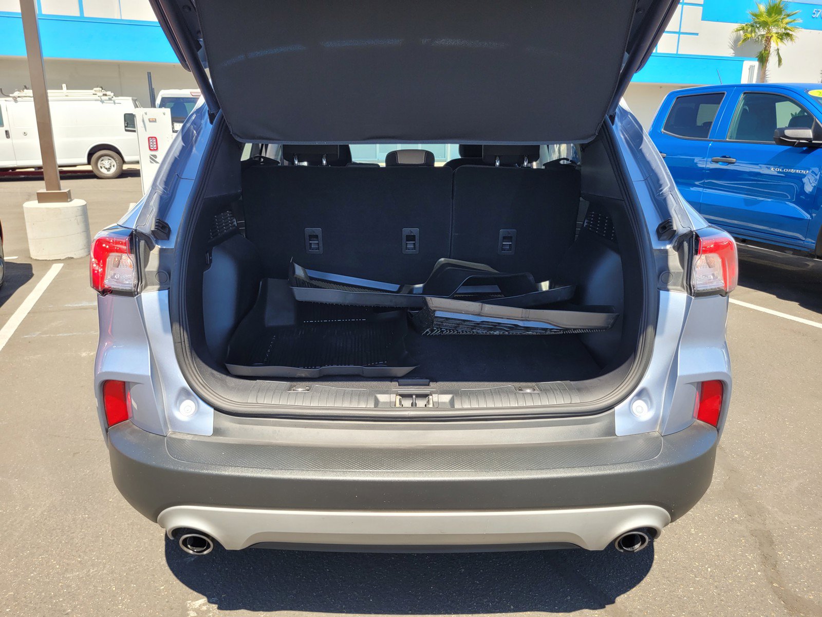 Used 2022 Ford Escape SE w/ Convenience Package FWD image 27