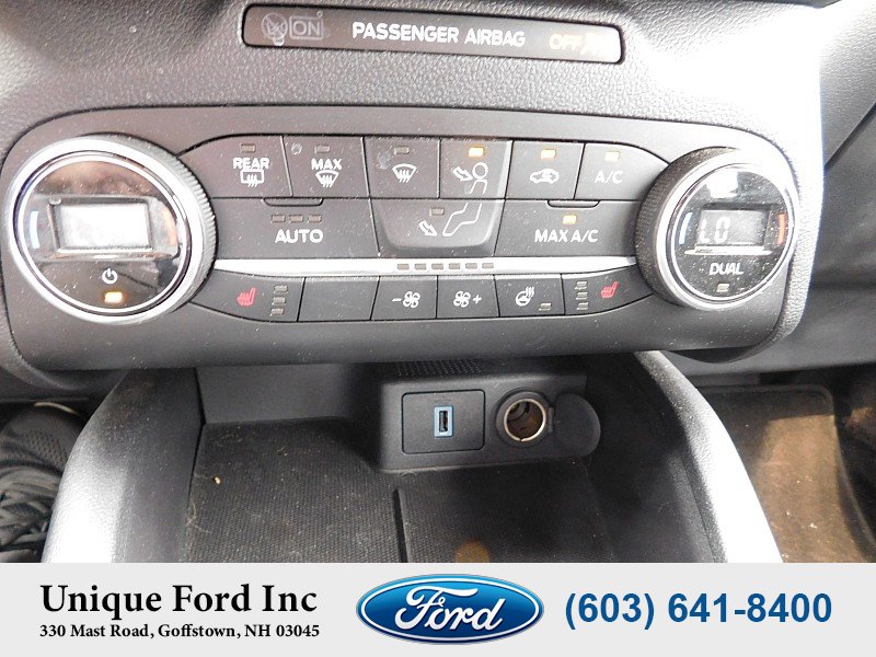 Used 2020 Ford Escape Titanium AWD/4WD image 22