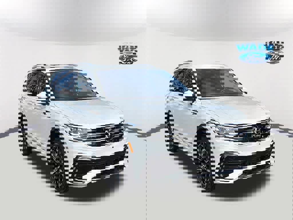 Used 2022 Volkswagen Tiguan SEL R-Line image 3
