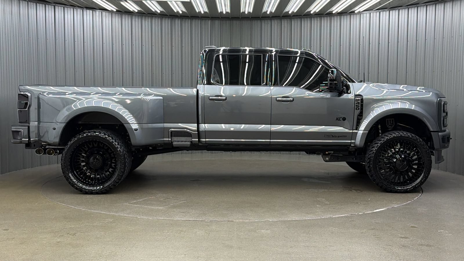 Used 2026 Ford F450 Platinum w/ FX4 Off-Road Package AWD/4WD image 6