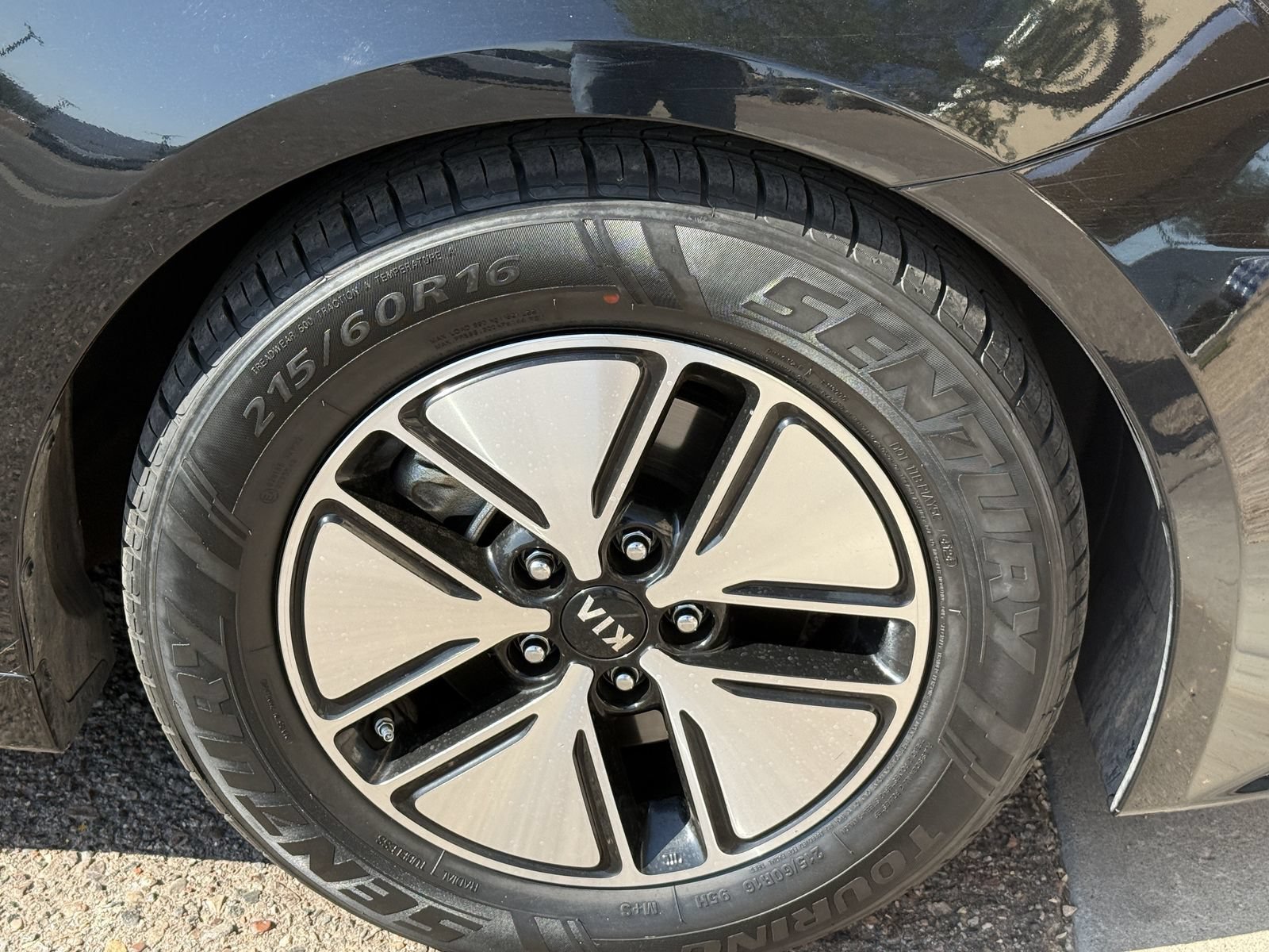 Used 2011 Kia Optima EX FWD image 6