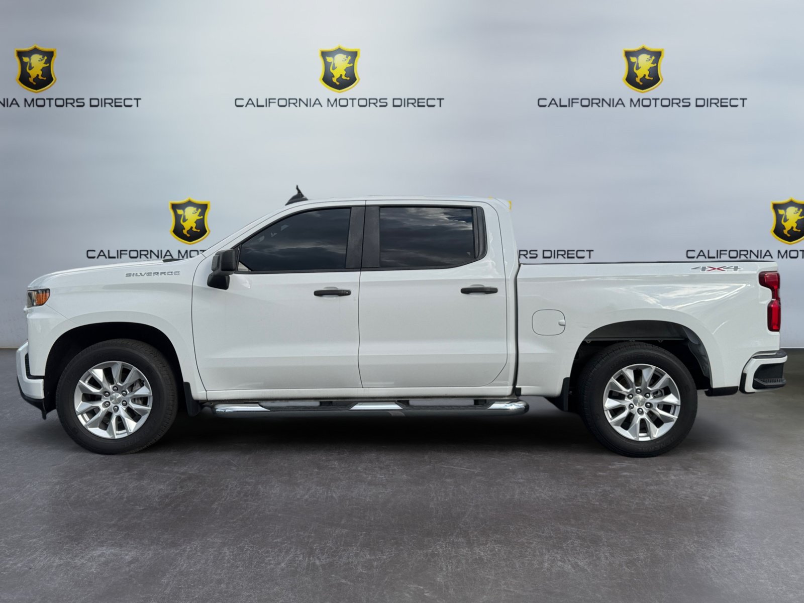 Used 2020 Chevrolet Silverado 1500 Custom w/ Custom Value Package AWD/4WD image 2
