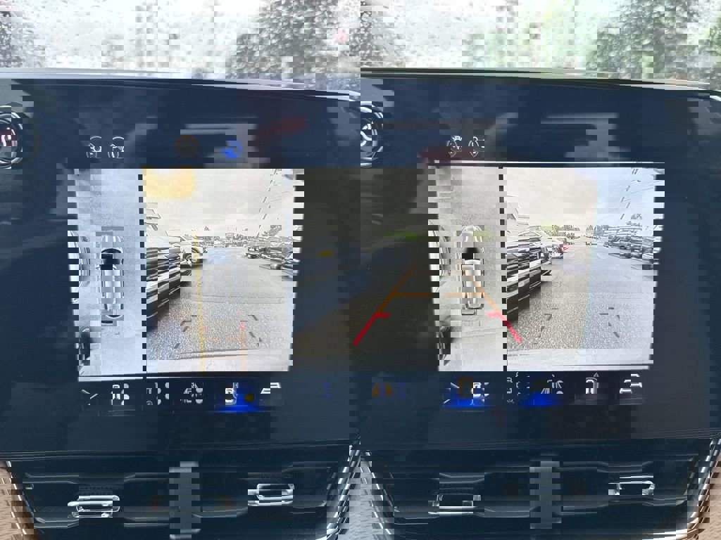 New 2025 Chevrolet Equinox ACTIV w/ Safety and Technology Package image 23