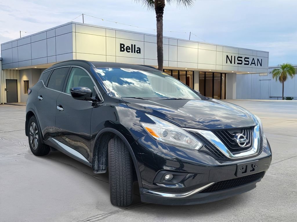 Used 2017 Nissan Murano SV image 2