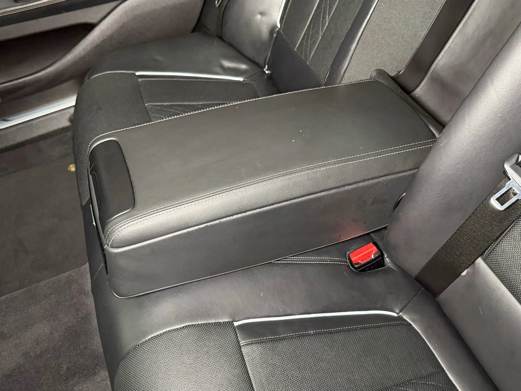 Used 2017 BMW 750i xDrive image 25