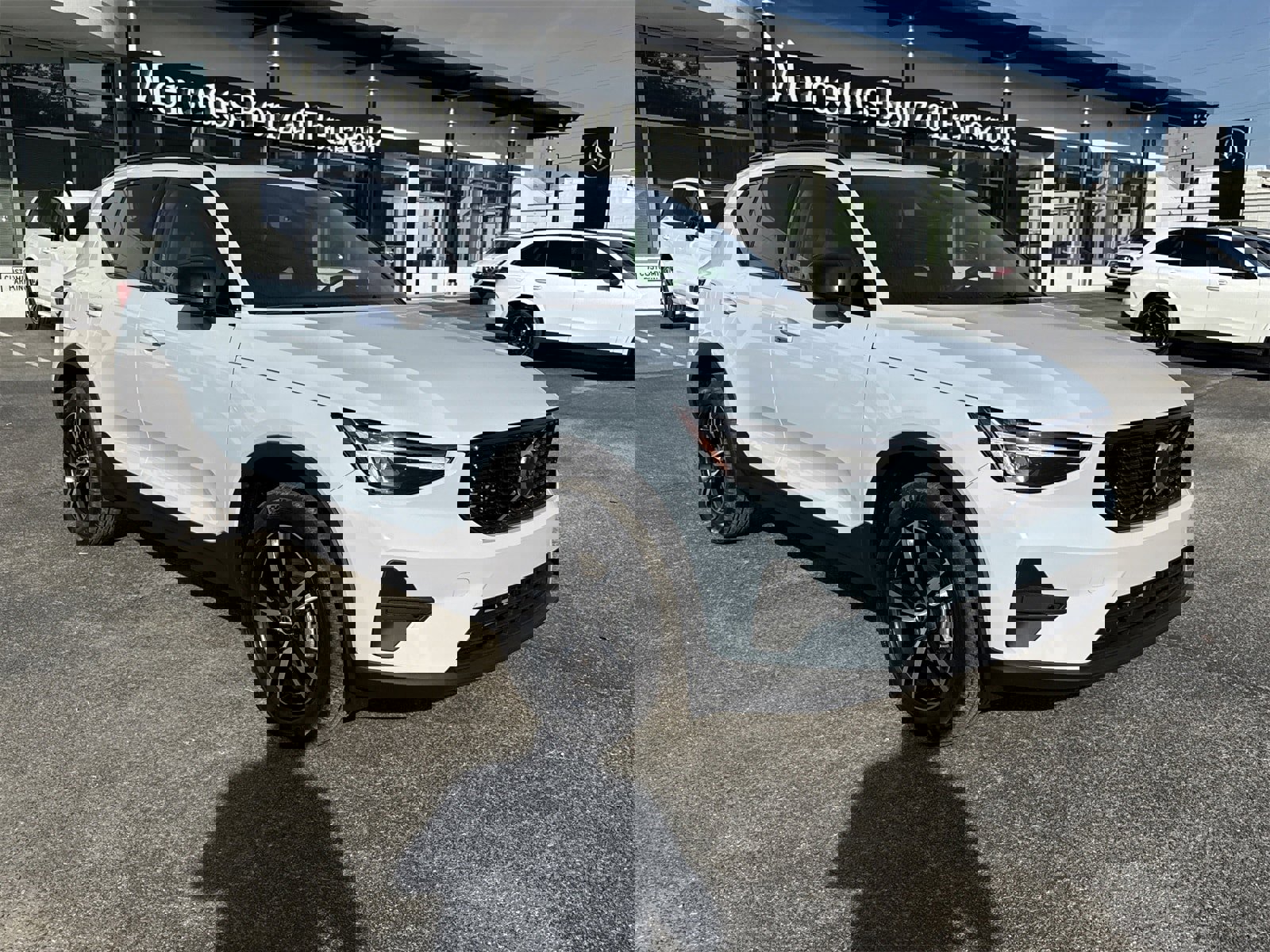 New 2026 Volvo XC40 B4 Core w/ Protection Package image 7
