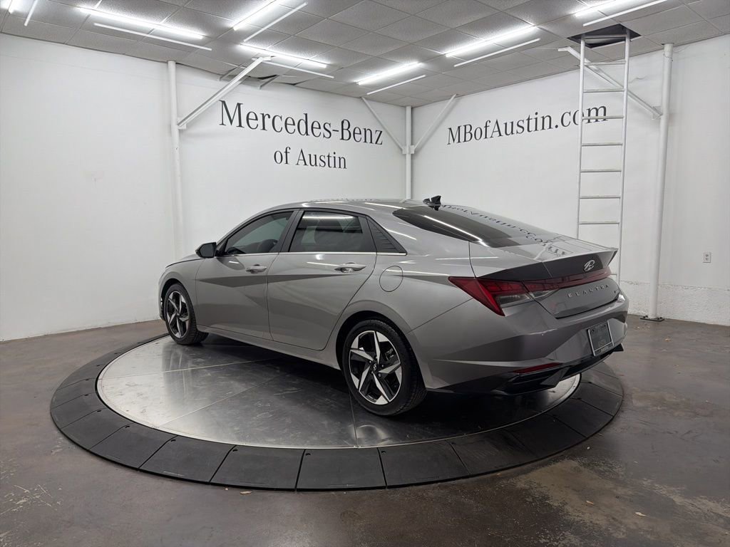 Used 2023 Hyundai Elantra Limited image 5