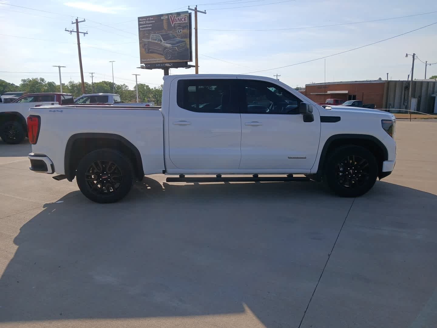 Used 2023 GMC Sierra 1500 Elevation AWD/4WD image 11